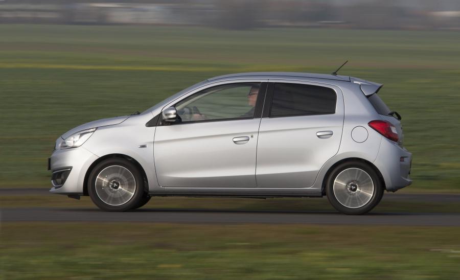  Mitsubishi Space Star 2016 года  (EU) (фото 16 из 45)